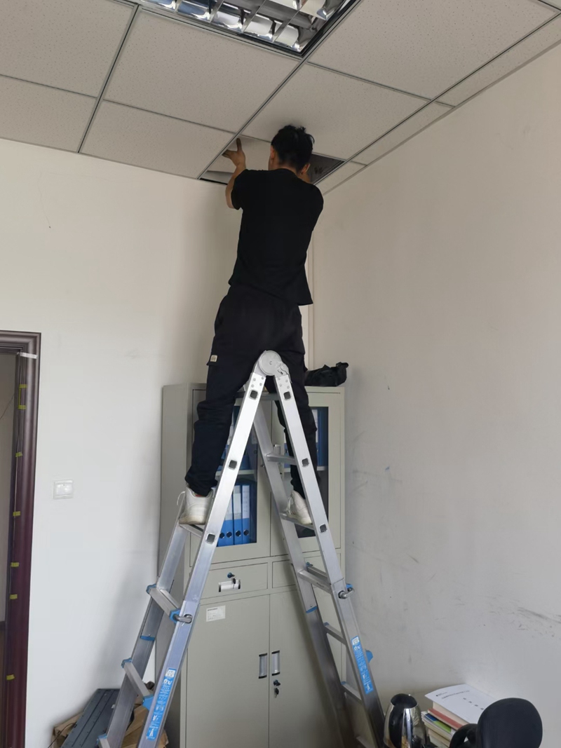 �W�j����